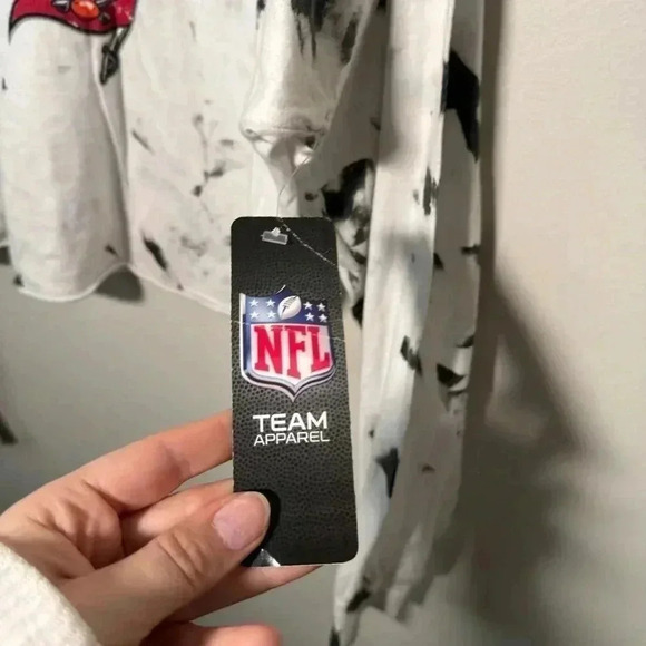 NWT Women's Majestic  Threads Tom Brady Tampa Bay Off-Shoulder Long Sleeve S - Picture 4 of 7